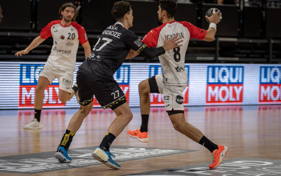 J03LMSL / Ivry glisse dans une crevasse