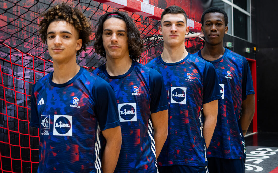 Sous le Bleu national, la formation rouge et noire