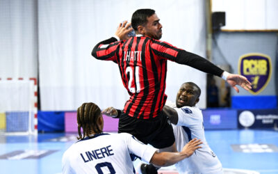 J07PL / Surfer sur le succès