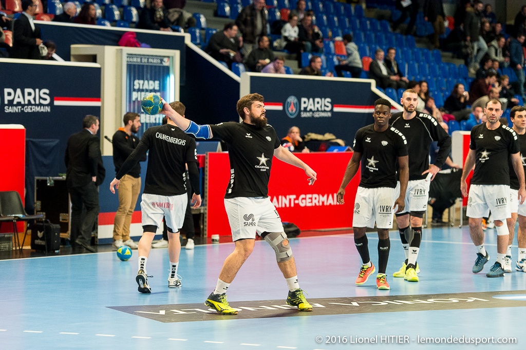 PSG - US IVRY (Lionel Hitier - www.lemondedusport.com)