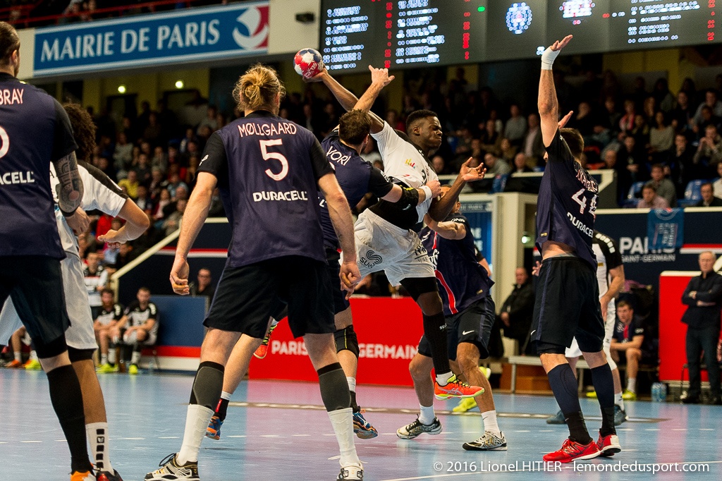 PSG - US IVRY (Lionel Hitier - www.lemondedusport.com)