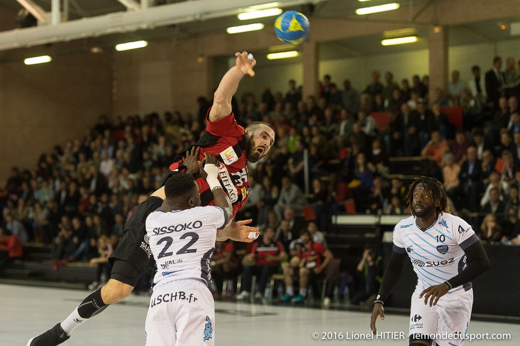 US IVRY - CRETEIL (Lionel Hitier - www.lemondedusport.com)