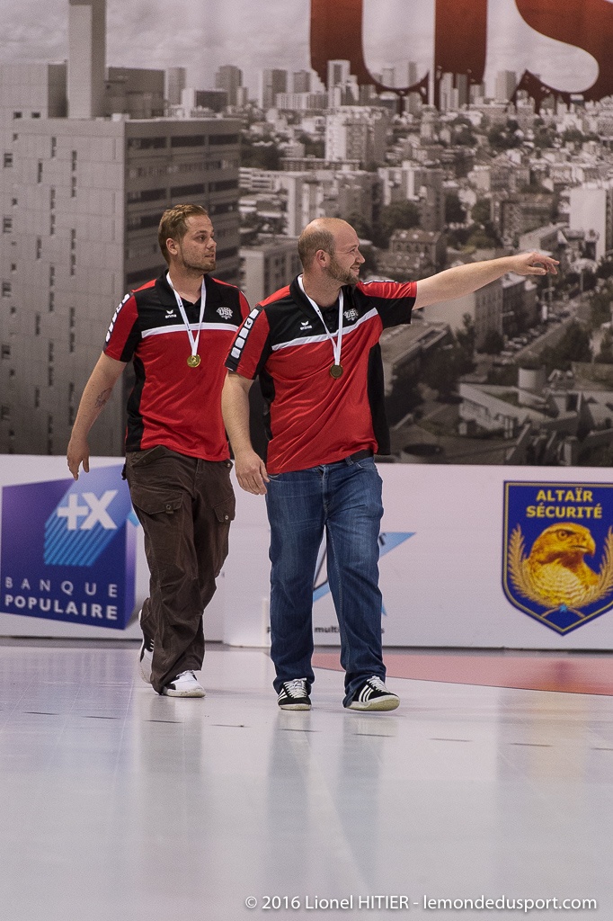 Mise à l'honneur des -18, Champions de France! (Lionel Hitier - www.lemondedusport.com)