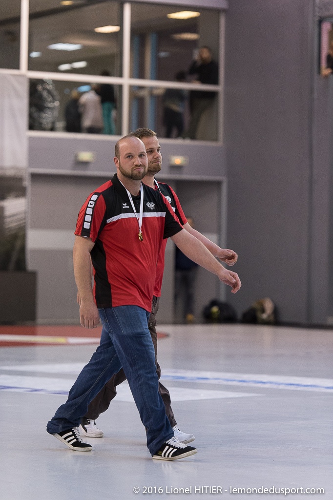 Mise à l'honneur des -18, Champions de France! (Lionel Hitier - www.lemondedusport.com)