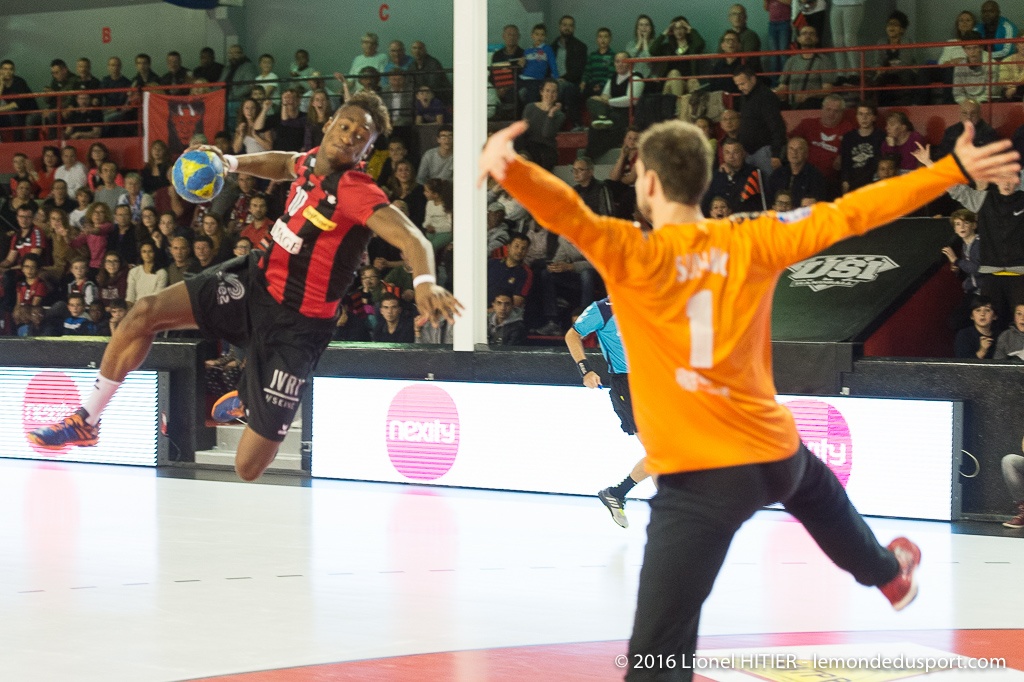 US IVRY - CRETEIL (Lionel Hitier - www.lemondedusport.com)