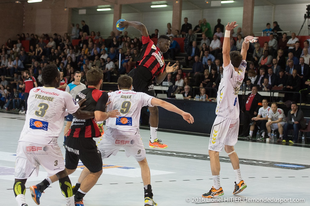 US IVRY - CHAMBERY (Lionel Hitier - www.lemondedusport.com)