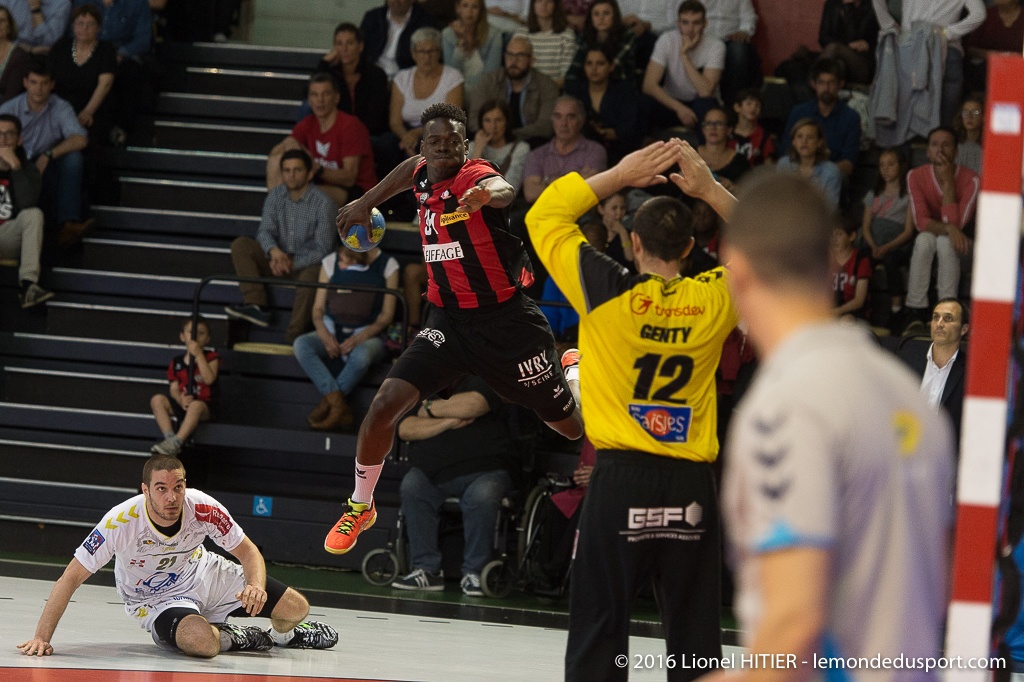 US IVRY - CHAMBERY (Lionel Hitier - www.lemondedusport.com)