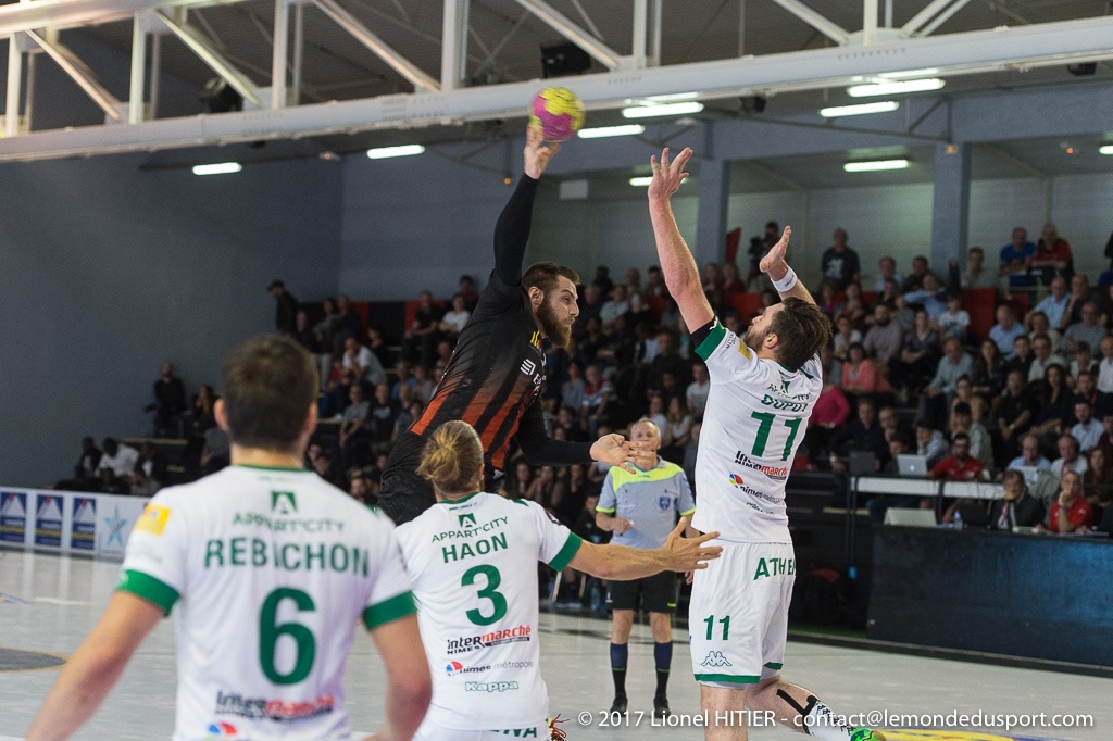 US IVRY - NIMES 1617 (Lionel Hitier)