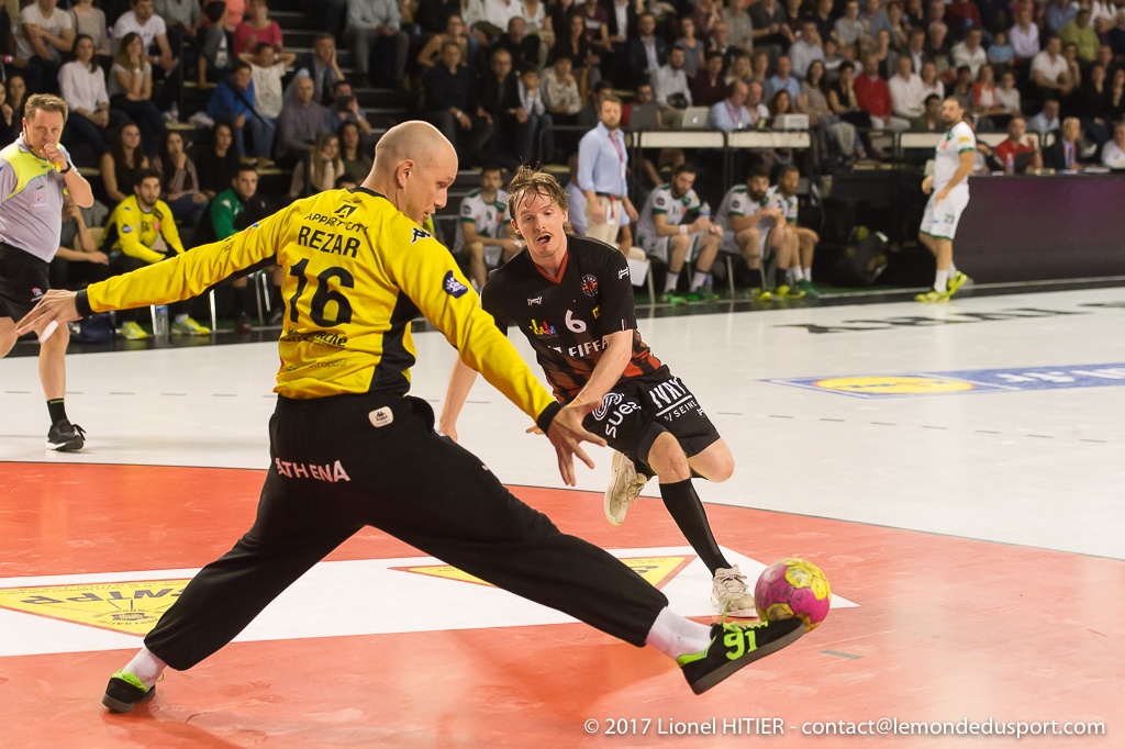 US IVRY - NIMES 1617 (Lionel Hitier)