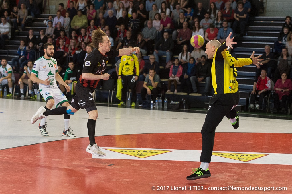 US IVRY - NIMES 1617 (Lionel Hitier)