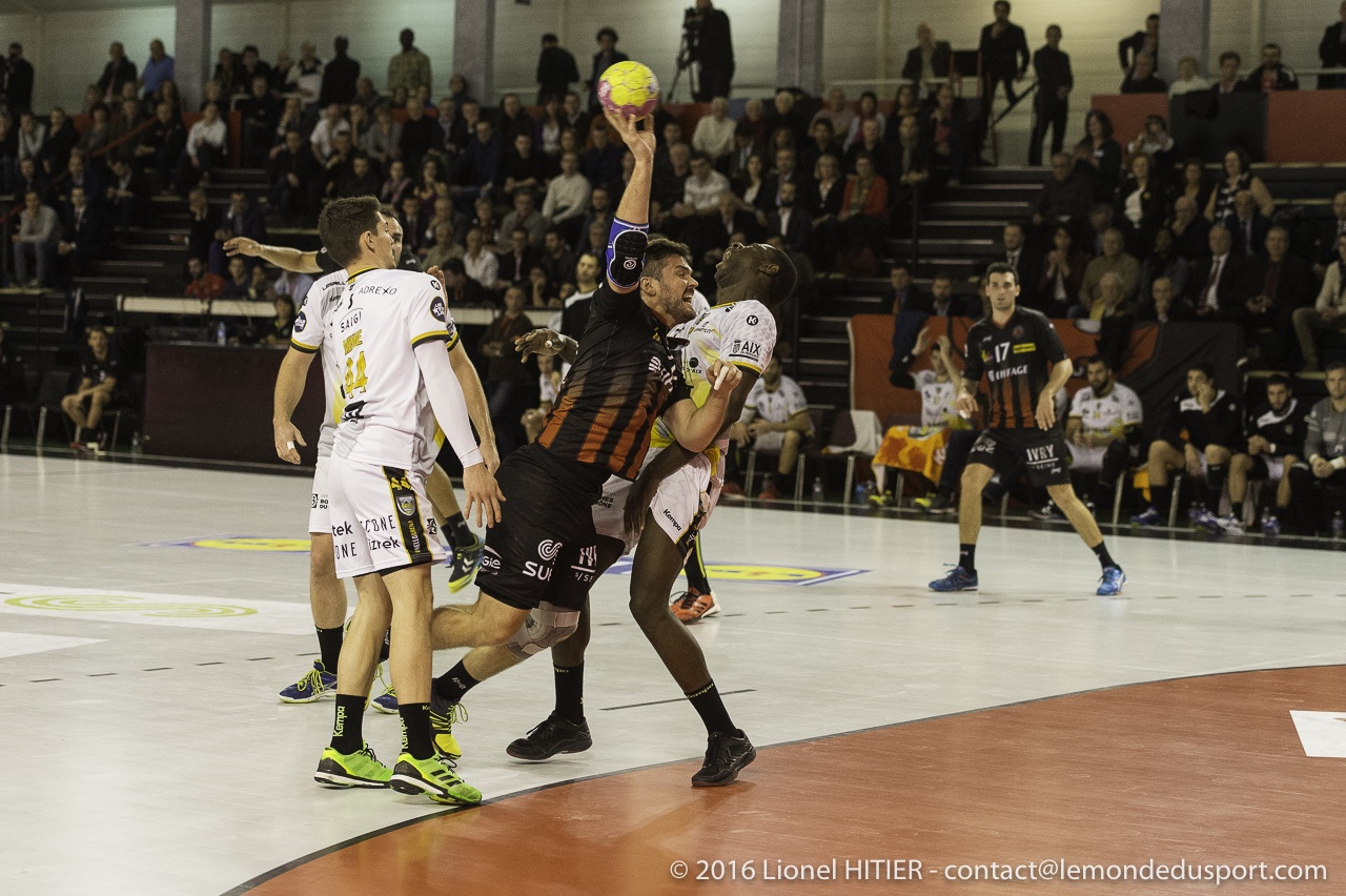 US IVRY - AIX 1617 (Lionel Hitier)