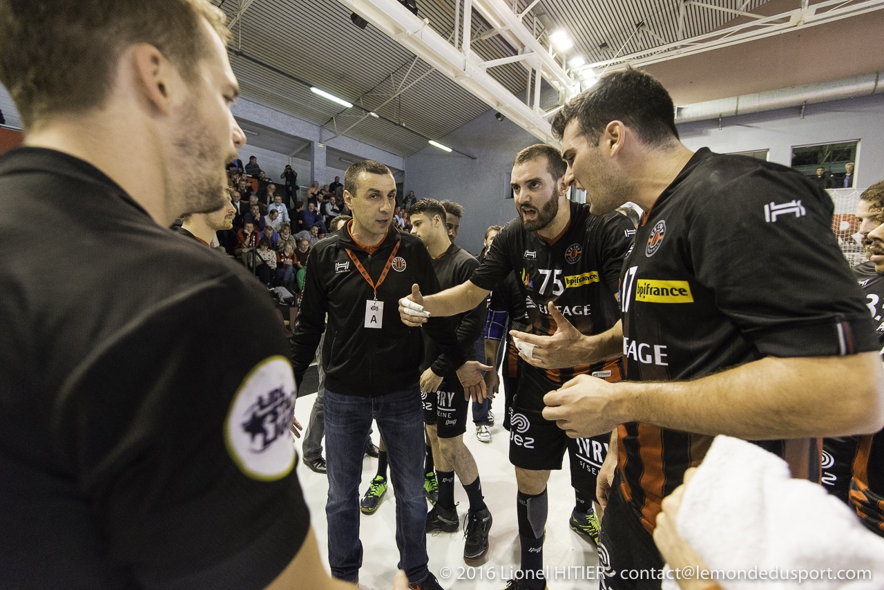 US IVRY - AIX 1617 (Lionel Hitier)