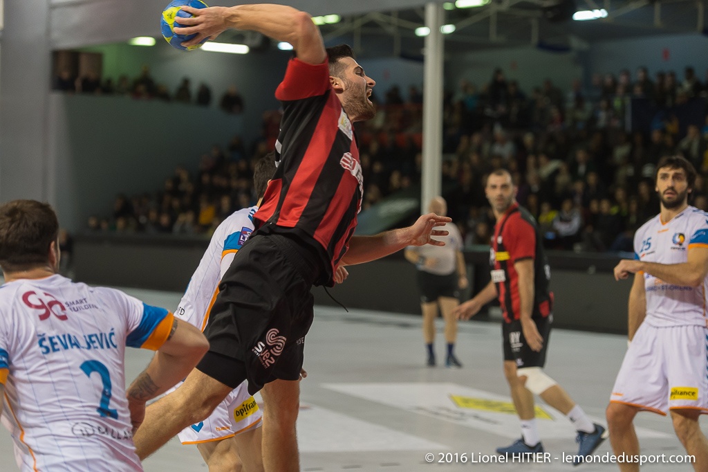 US IVRY - TOULOUSE (Lionel Hitier - www.lemondedusport.com)