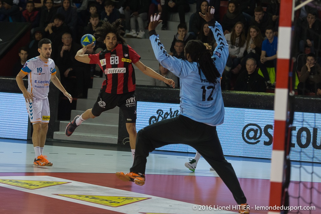 US IVRY - TOULOUSE (Lionel Hitier - www.lemondedusport.com)