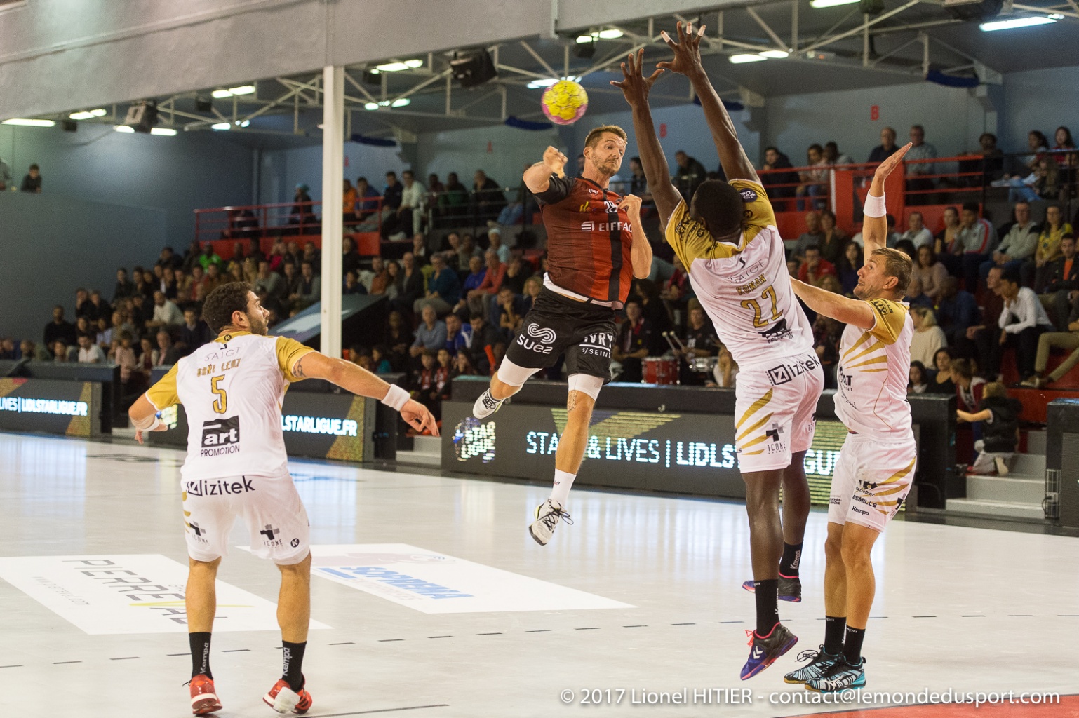 J02 US IVRY - AIX 1718 (Lionel Hitier)