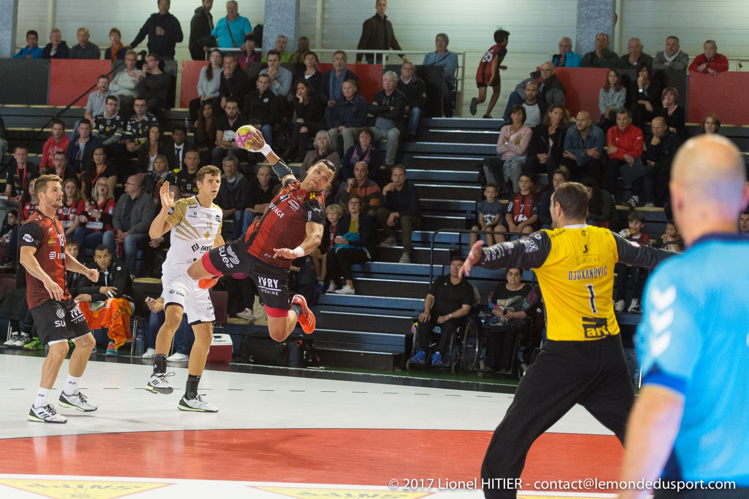 J02 US IVRY - AIX 1718 (Lionel Hitier)