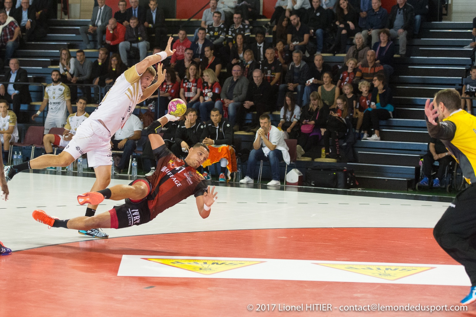 J02 US IVRY - AIX 1718 (Lionel Hitier)