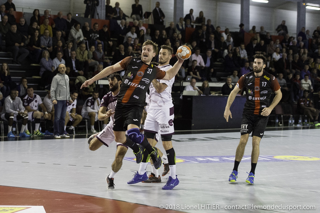 J10 IVRY - ISTRES 1819 (Lionel Hitier)