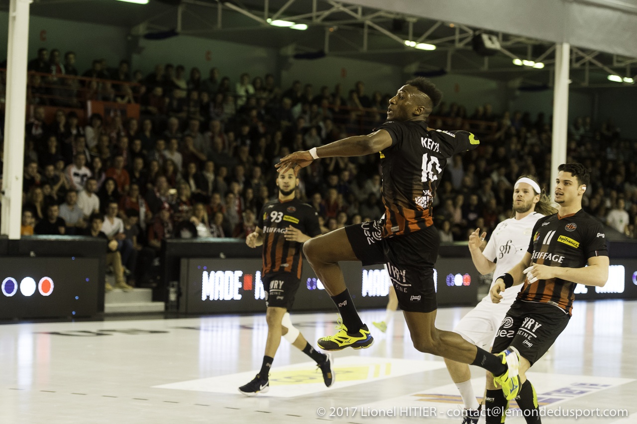 US IVRY - PSG 1617 (Lionel Hitier)