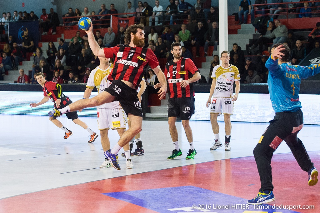 US IVRY - ST RAPHAEL (Lionel Hitier - www.lemondedusport.com)