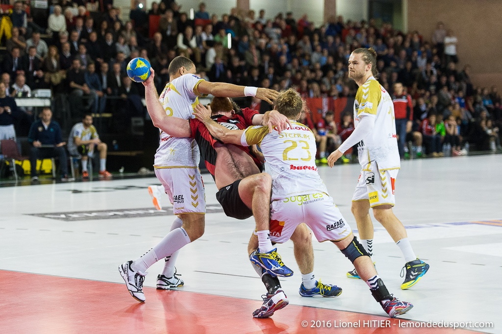 US IVRY - ST RAPHAEL (Lionel Hitier - www.lemondedusport.com)