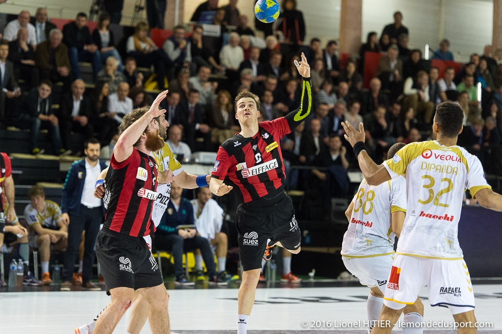 US IVRY - ST RAPHAEL (Lionel Hitier - www.lemondedusport.com)