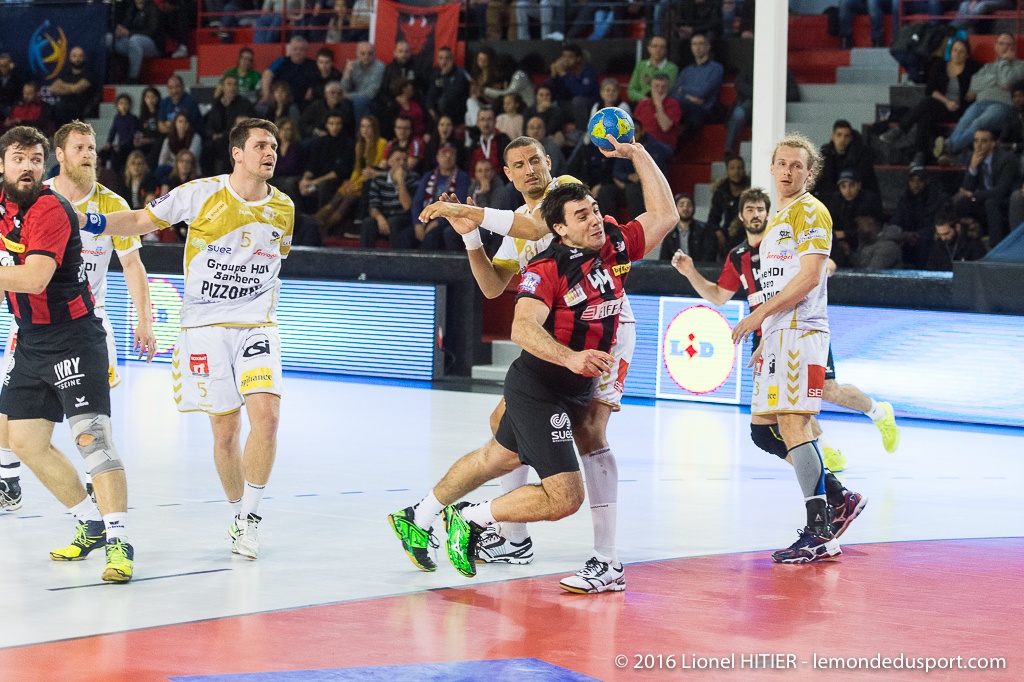 US IVRY - ST RAPHAEL (Lionel Hitier - www.lemondedusport.com)