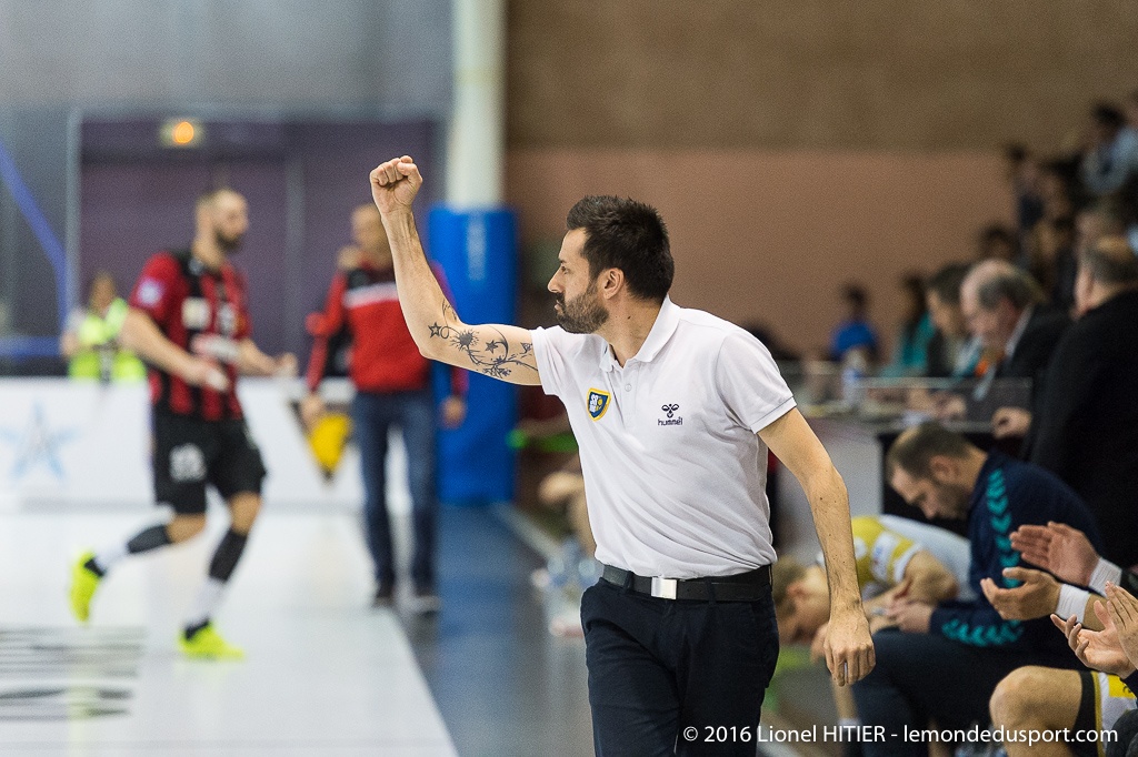 US IVRY - ST RAPHAEL (Lionel Hitier - www.lemondedusport.com)