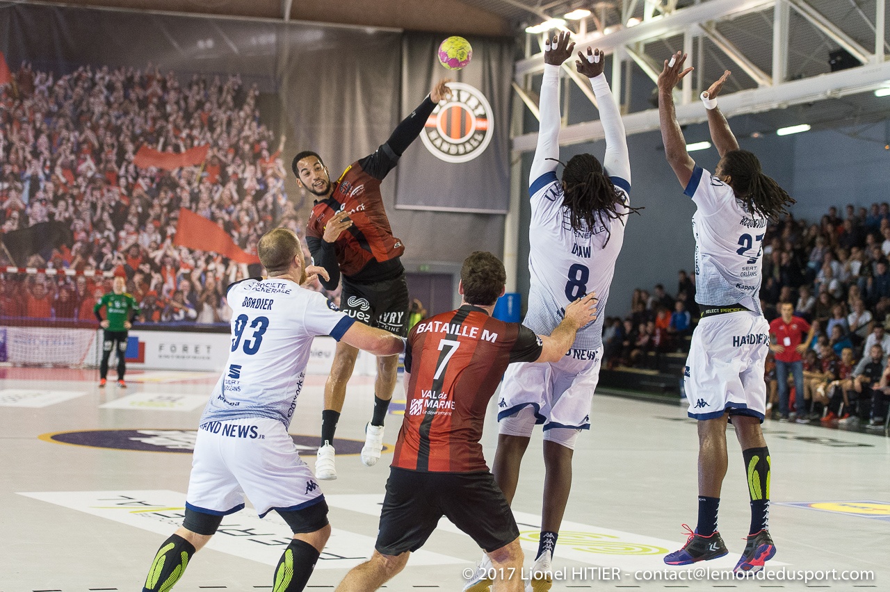 J03 US IVRY - SARAN 1718 (Lionel Hitier)