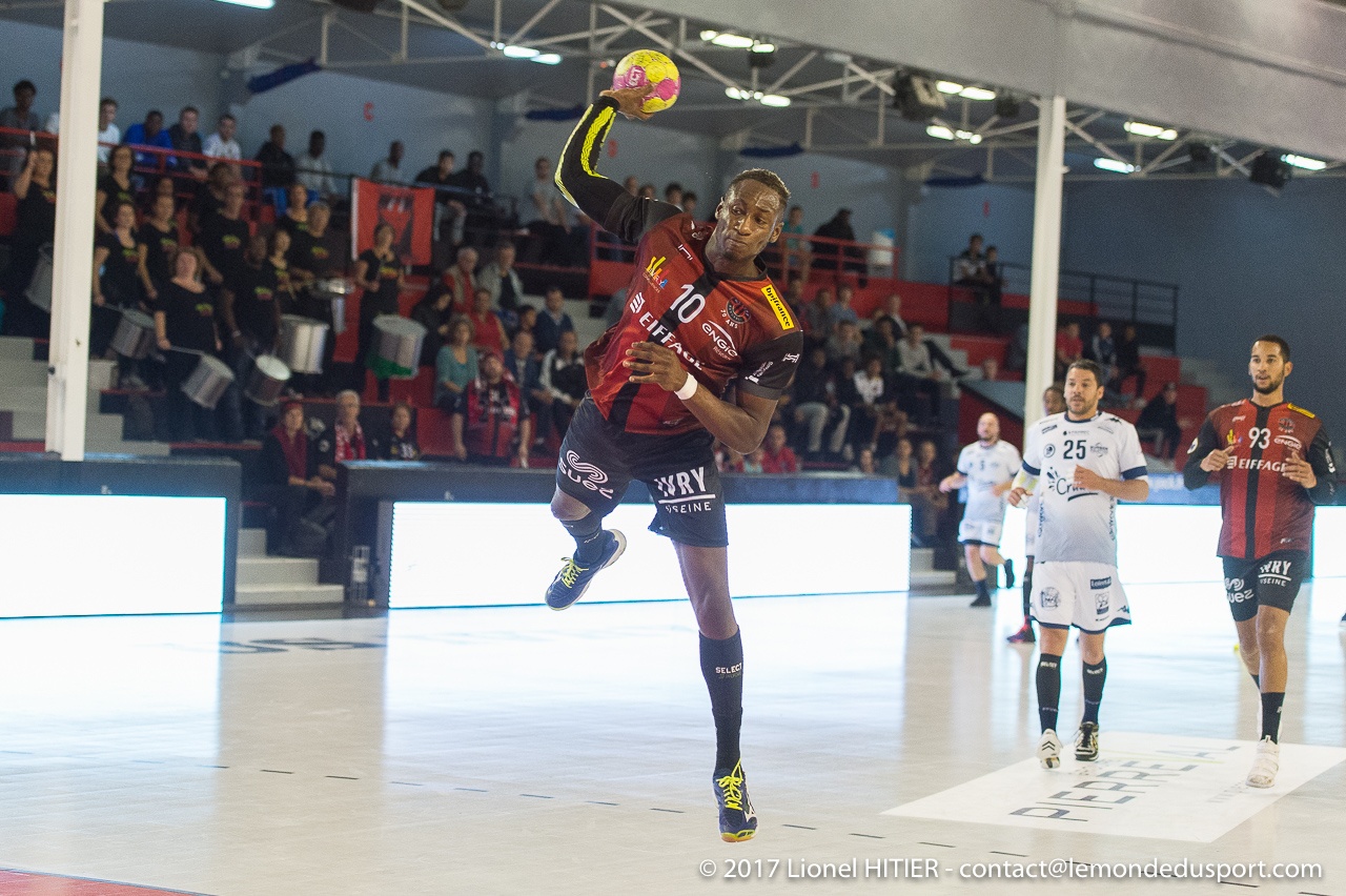 J03 US IVRY - SARAN 1718 (Lionel Hitier)