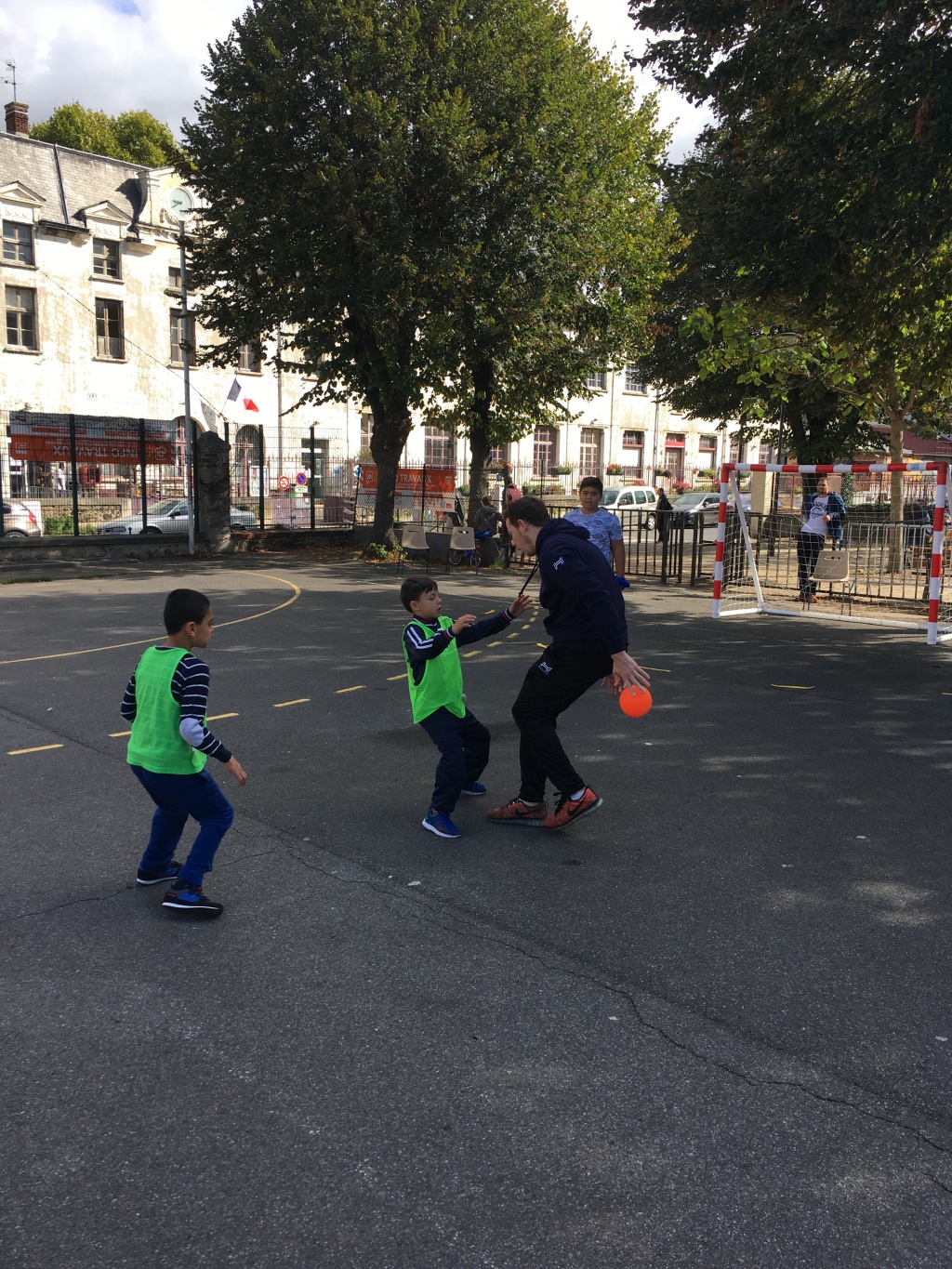 Activité Handball au WEEKEND MOHAMED ALI