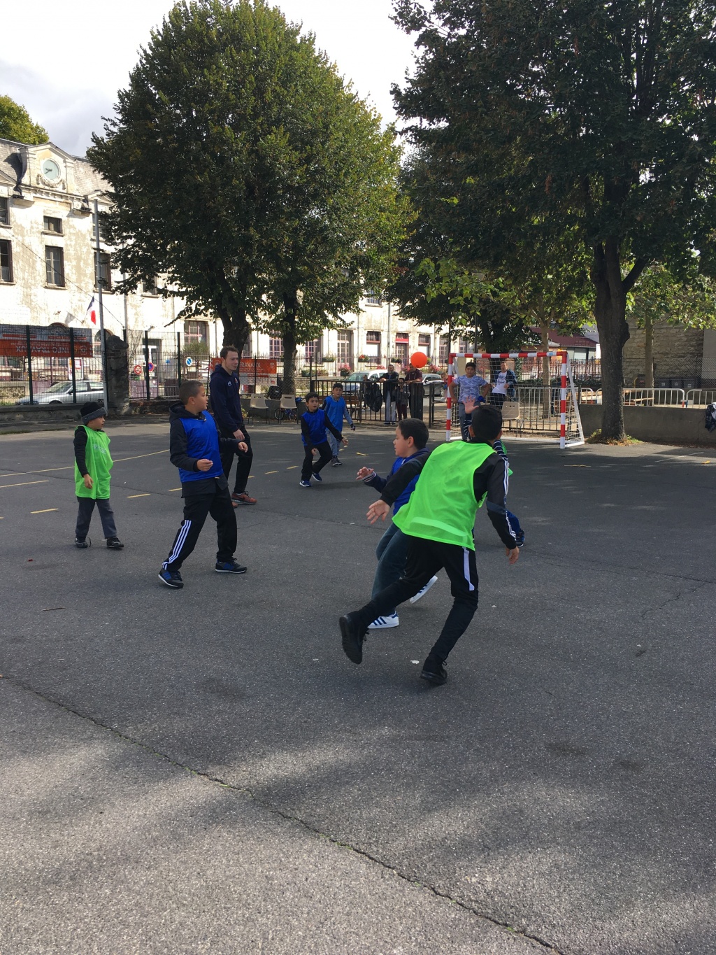 Activité Handball au WEEKEND MOHAMED ALI