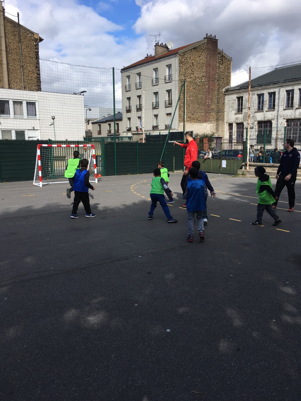 Activité Handball au WEEKEND MOHAMED ALI