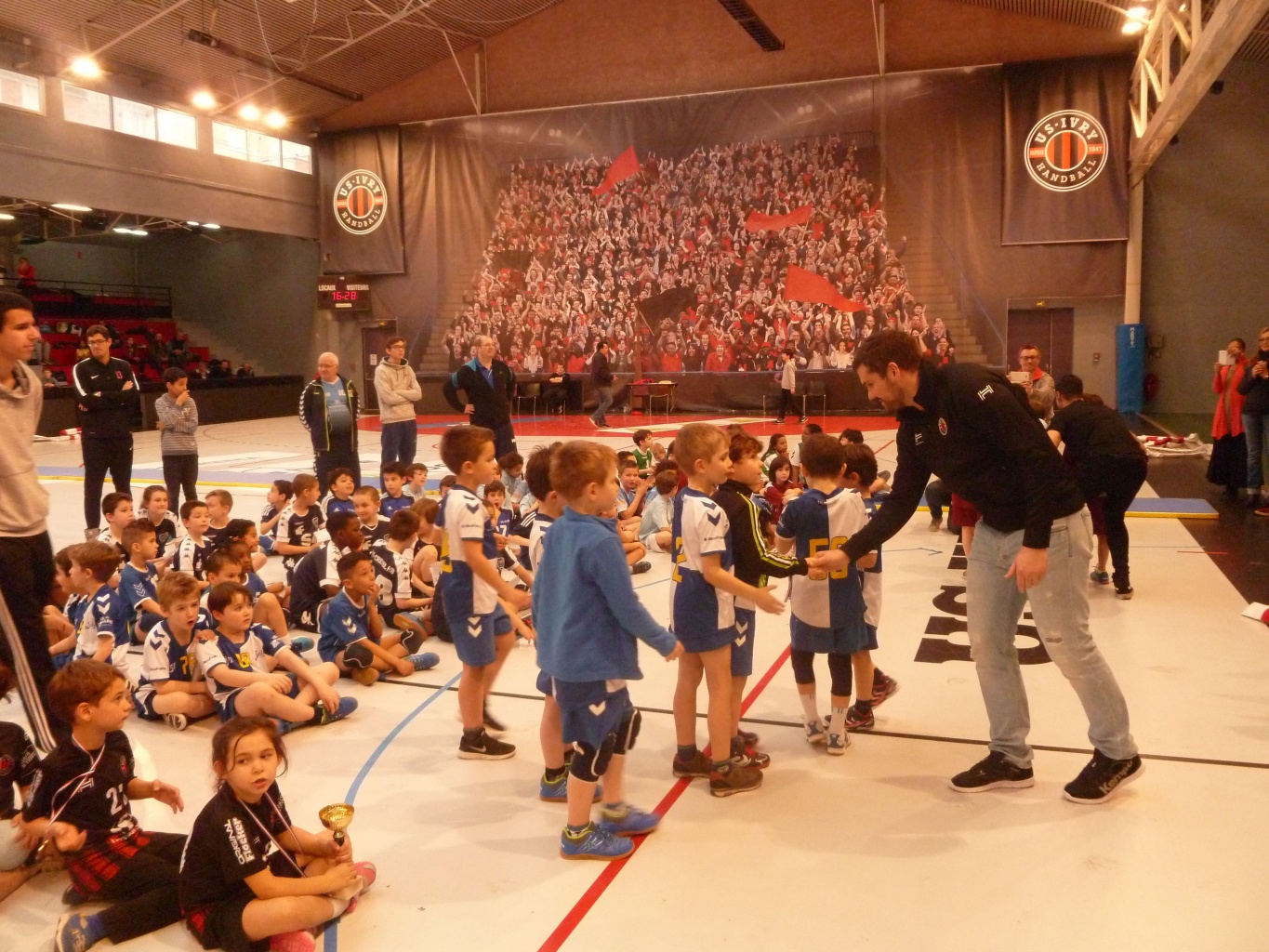 TOURNOI MINI HAND 1617